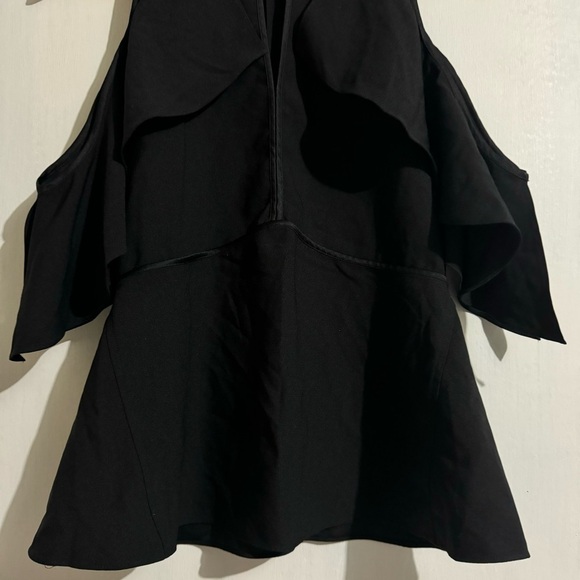 Laundry by Shelli Segal Black Cold Shoulder Keyhole Peplum Top - Picture 3 of 9